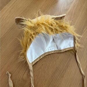 Briar baby lion bonnet